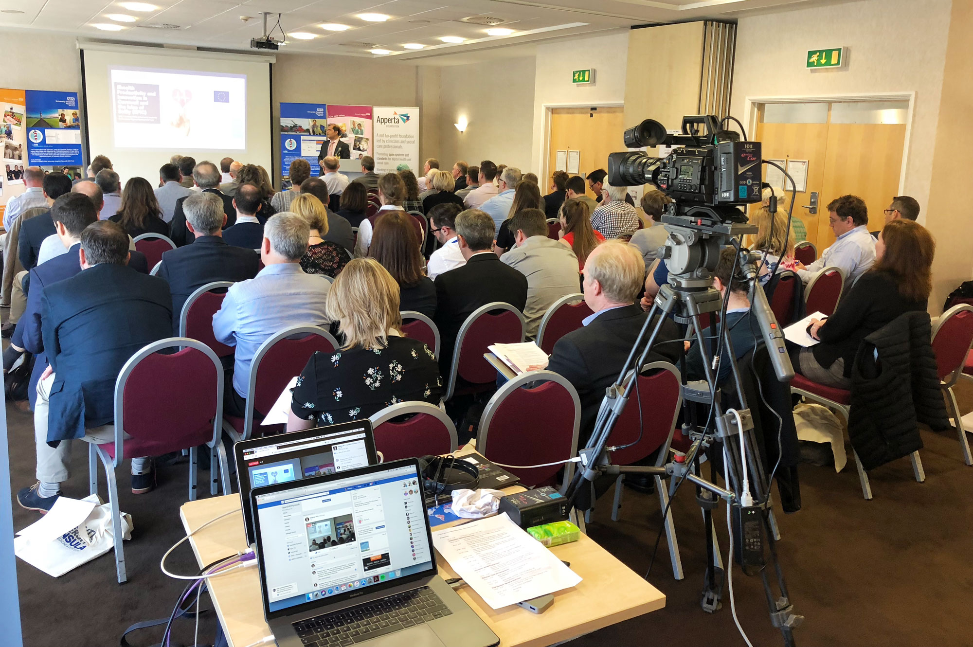 VirtualLIGHT live video stream -conference-university-plymouth-nhs4